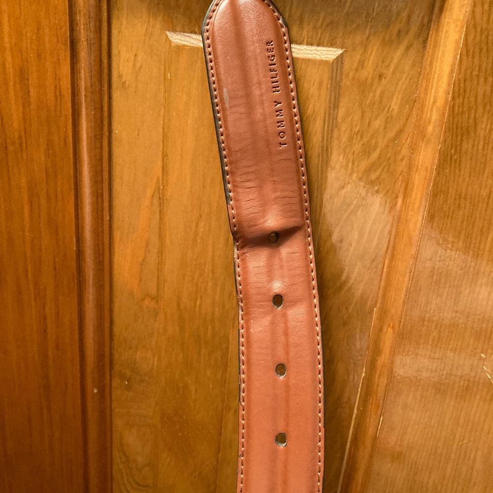 🔥2 for $10🔥 Tommy Hilfiger Brown Belt Size 44 - Picture 6 of 7